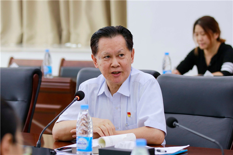 best365官方网站主题教育读书班开班